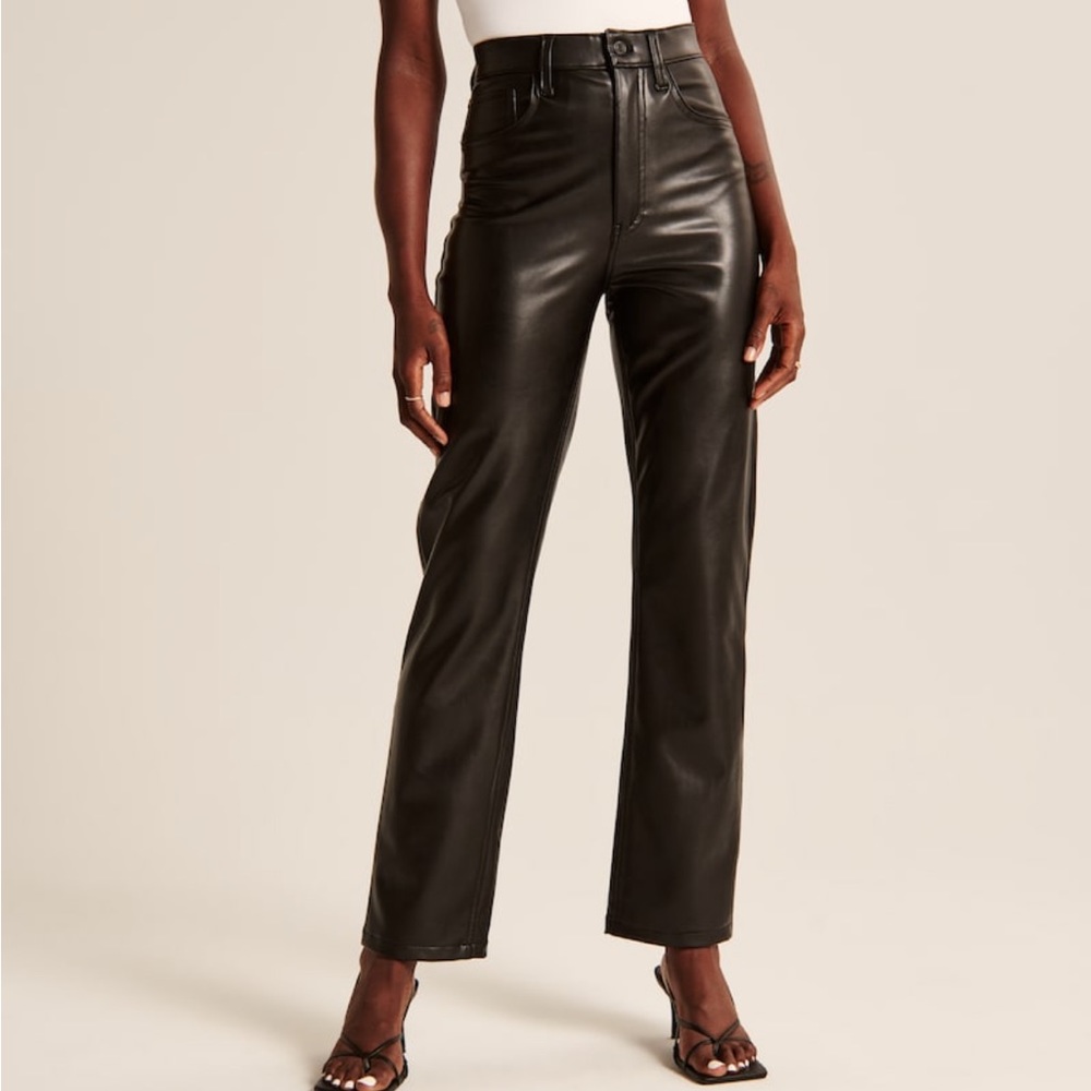 Vegan Leather 90s Straight Pants